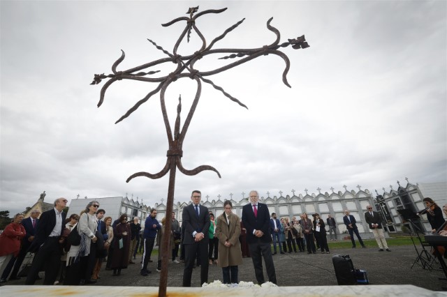 Santalices invita a reflexionar sobre a política útil e centrada no ben común